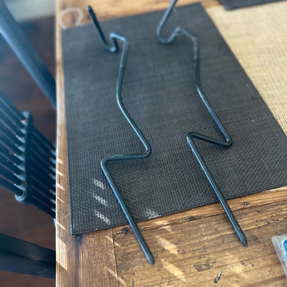 Set of Two Black Metal Zigzag Ground Compound Bow Holders (2)
